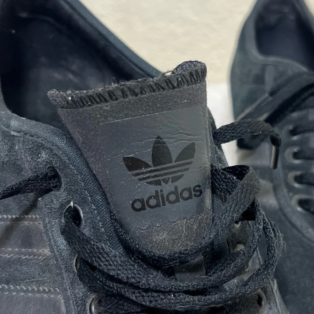 Adidas Adi Ease Black Gum Sneakers Suede Men’s Size 13